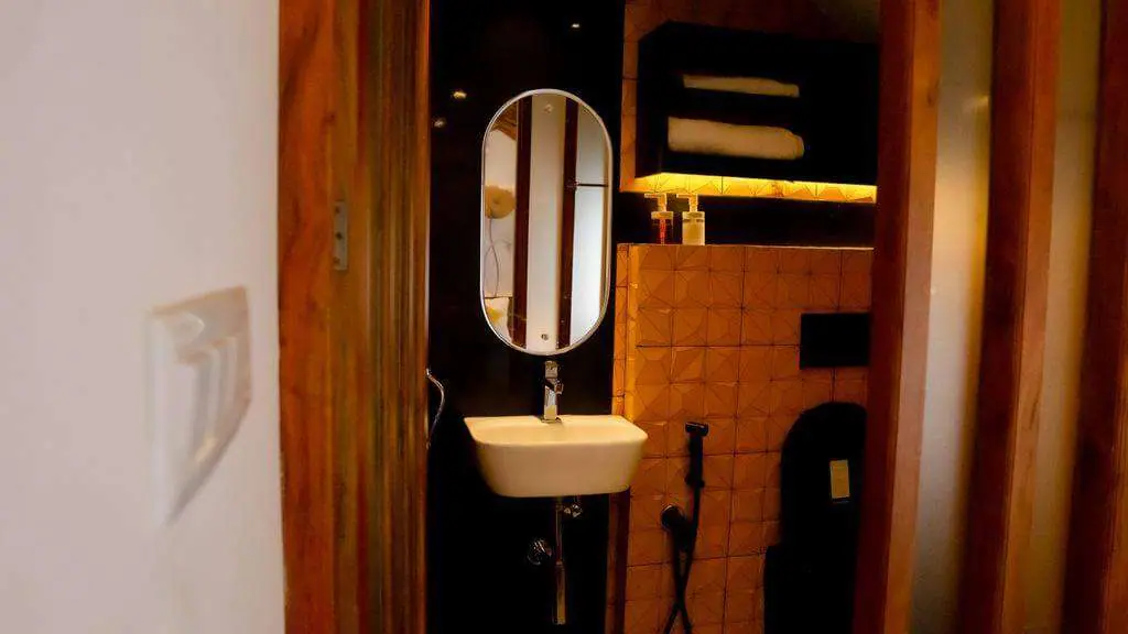 1 Bedroom Best Houseboat