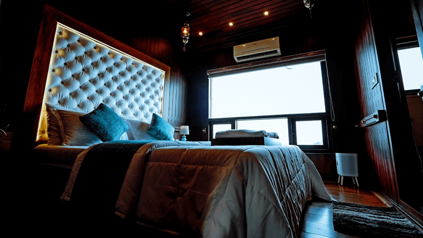 3 Bedroom Boat House in Alleppey