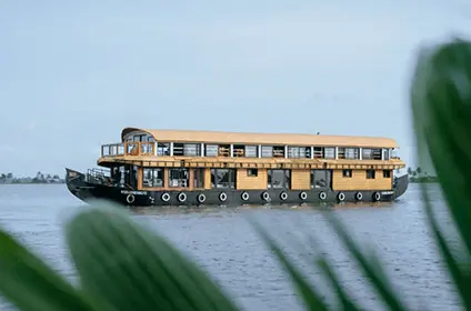 5 Bedroom Houseboat