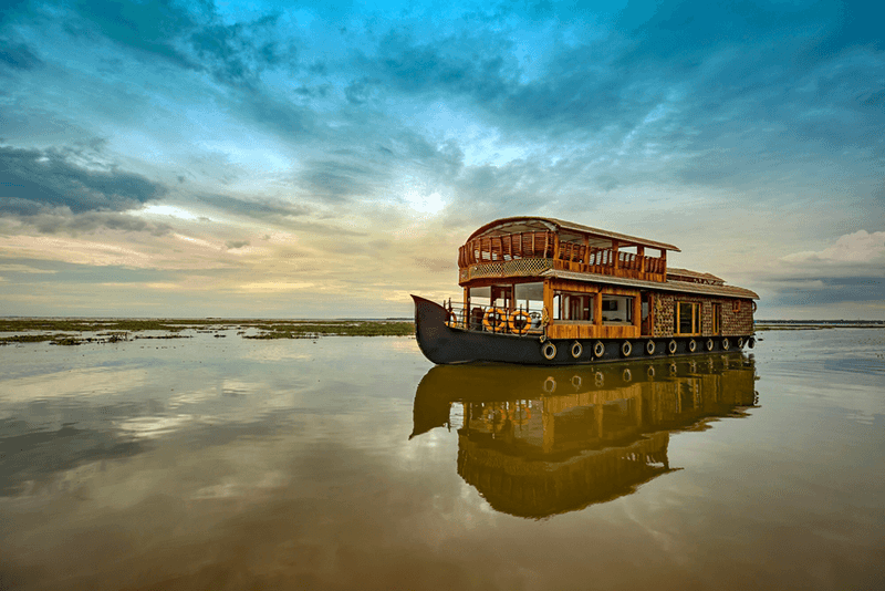 Alappuzha Houseboat Packages