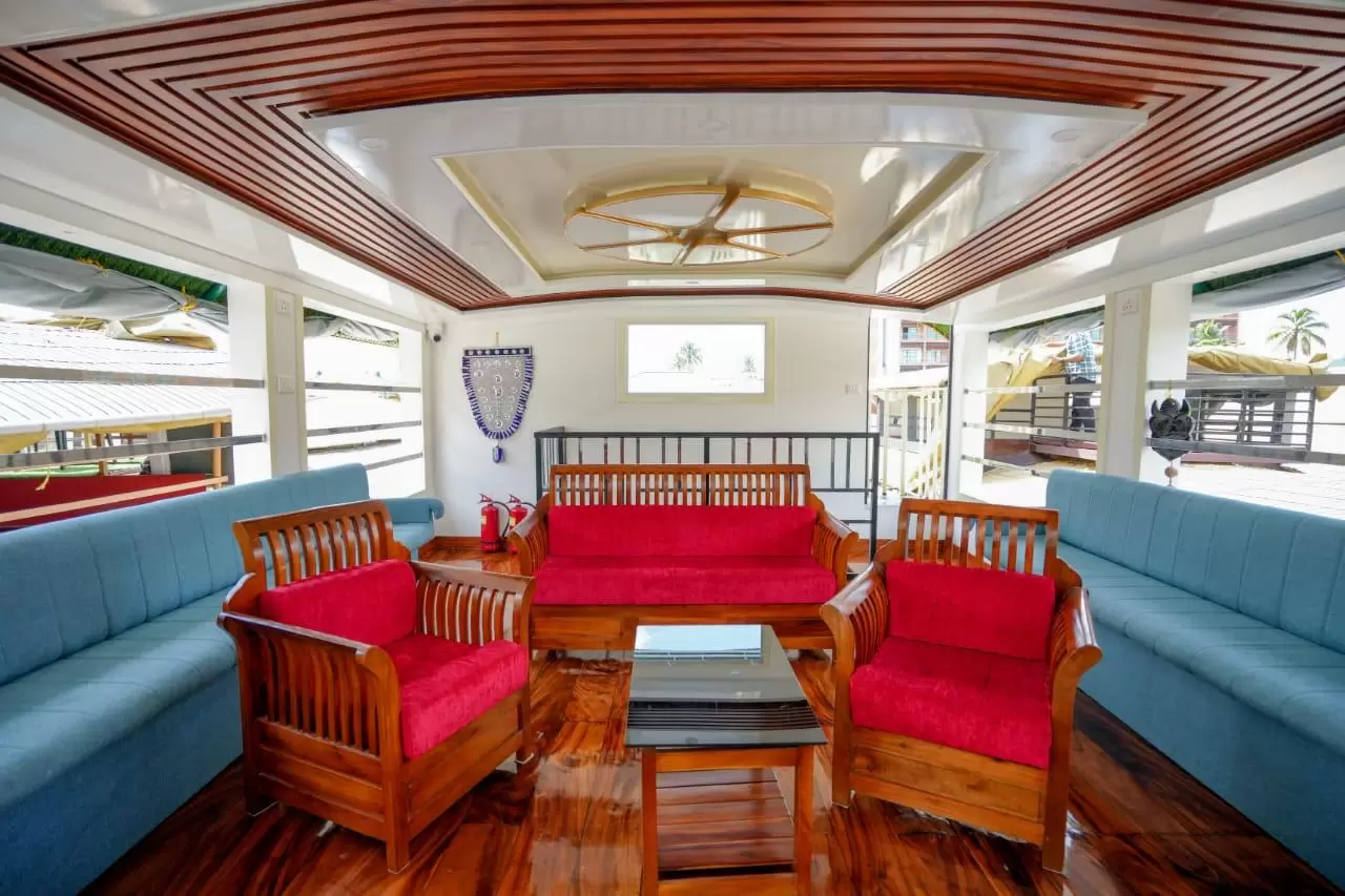 1 Bedroom Premium Houseboat