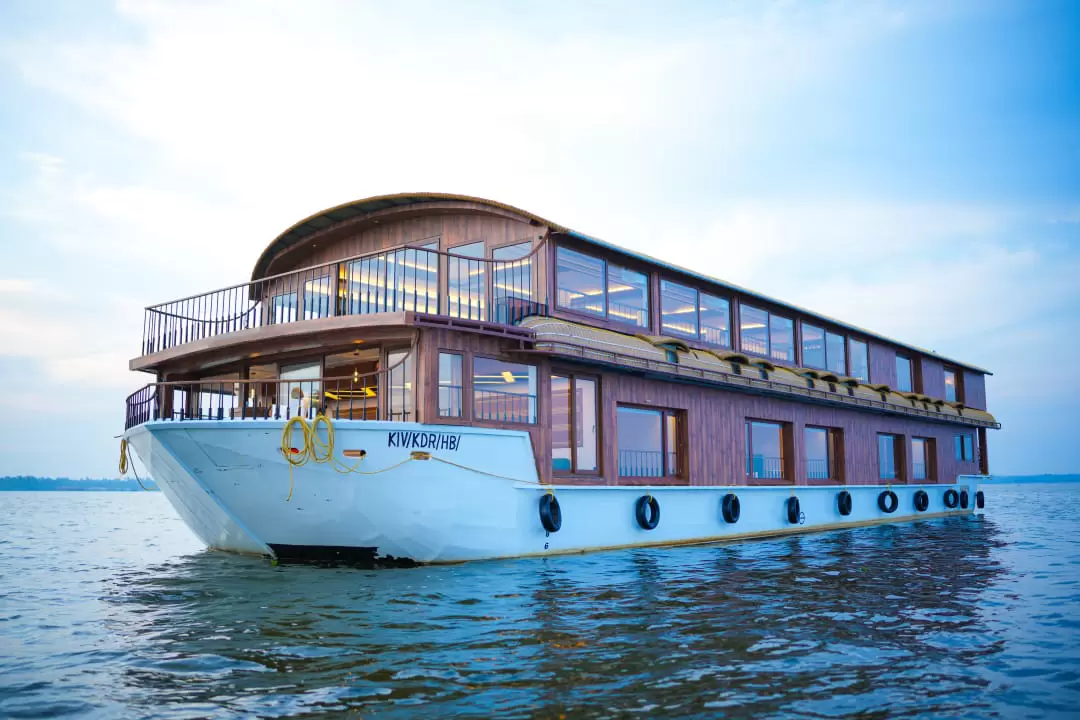 Ultra Luxury Houseboats in Alappuzha