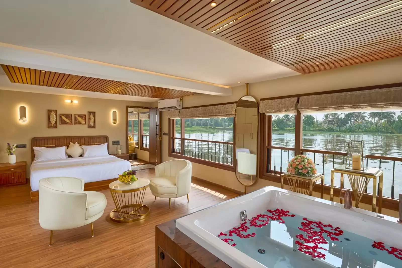 2 bedroom houseboat bedroom