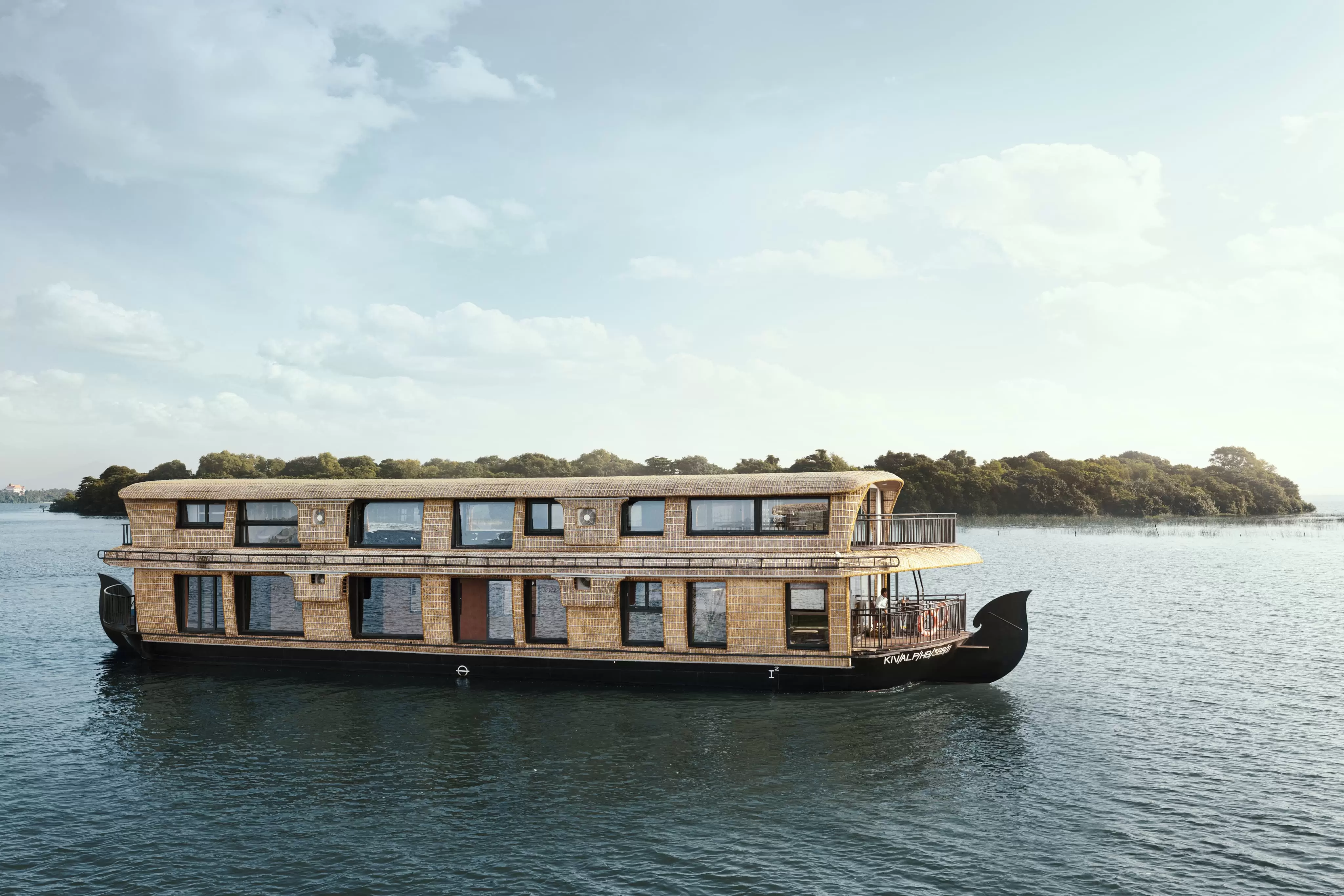 2 bedroom ultra luxury houseboat