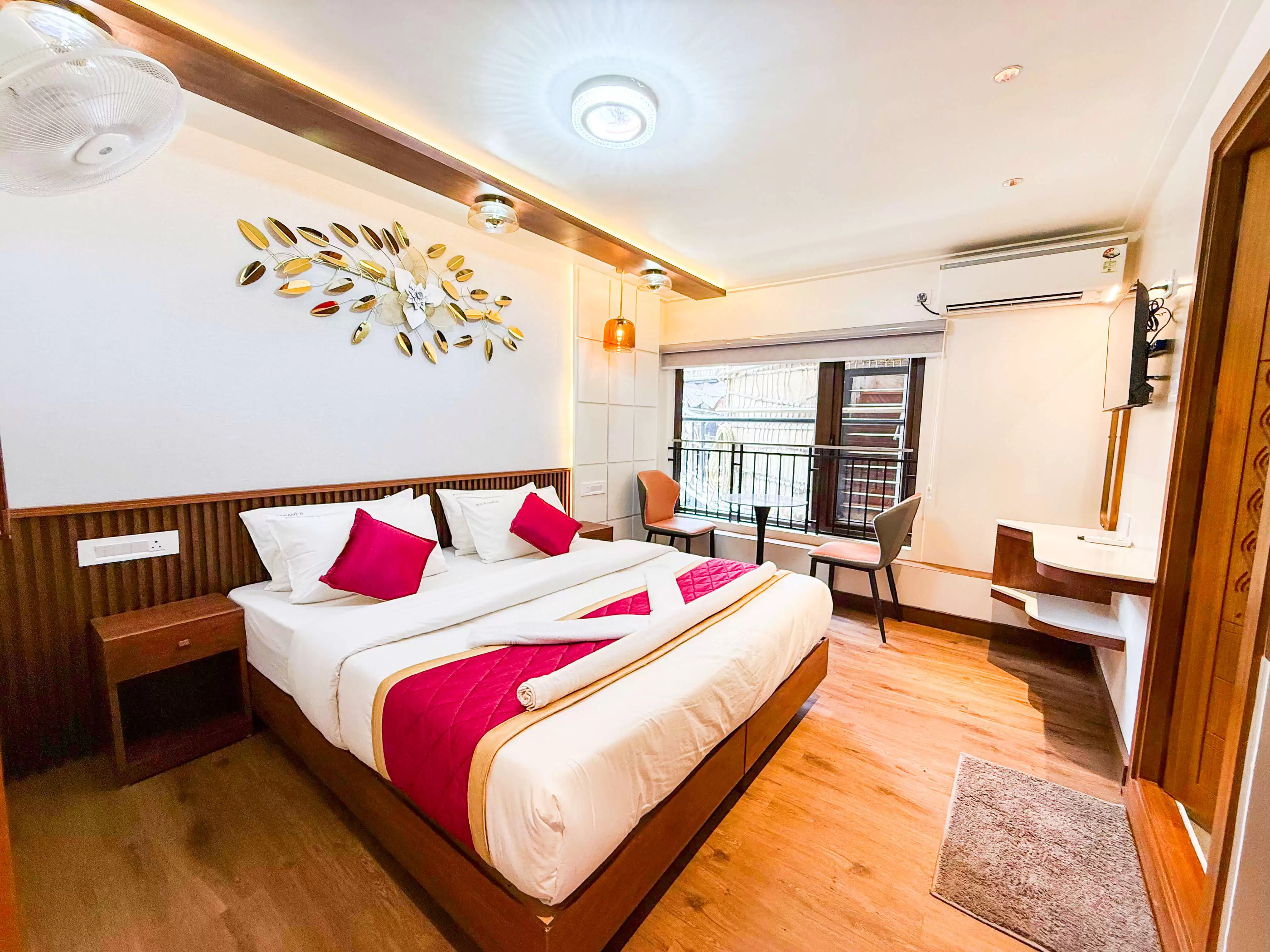 6 Bedroom Houseboat inside alappuzha